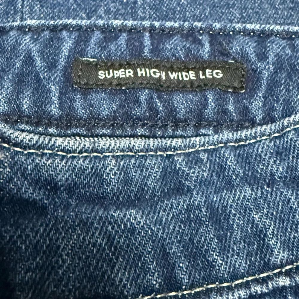 Free Assembly Super High Rise Wide Leg Jeans Dark Wash 30” Inseam Size 6 - Picture 5 of 5